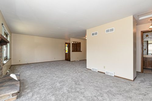 4917 Imperial Cir, Milwaukee WI 53220-4627 exterior