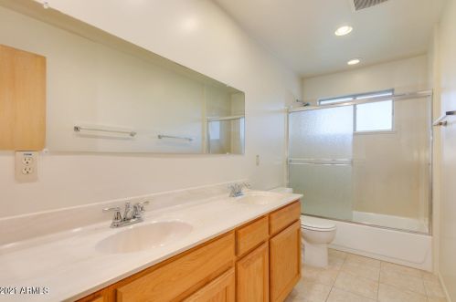 6702 42nd Ave, Phoenix AZ 85029-3068 exterior