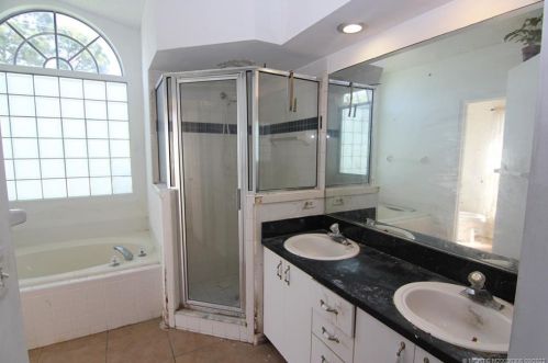 182 Carter Ave, Fort Pierce FL 34983-2901 exterior