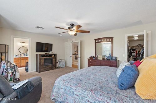 8818 12 St, Phoenix AZ 85086-7450 exterior