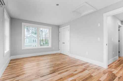 152 Mast Rd, Dover NH  03820-4484 exterior