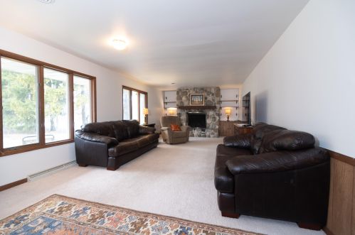 8733 Spruce Rd, Milwaukee WI 53217-1520 exterior