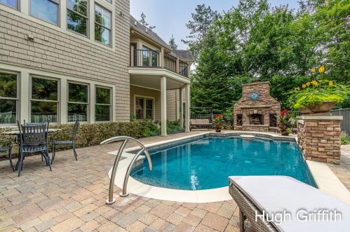 2041 Tall Pne Dr, Grand Rapids MI exterior