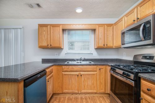 2960 Fields Dr, Lithonia GA  30038-2082 exterior