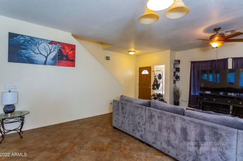 2903 Cavalier Dr, Phoenix AZ 85019-1717 exterior