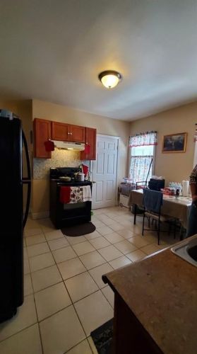 37 Laban St, Providence RI 02909-3736 exterior