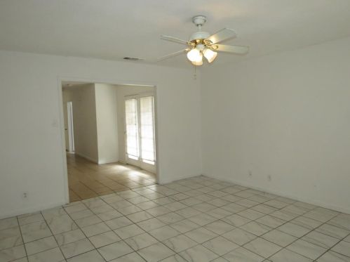 3806 Copeland St, Dallas TX  75210-2117 exterior