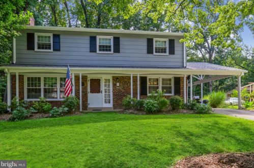 12 Crst Park Ct, Silver Spring MD 20903-1305 exterior