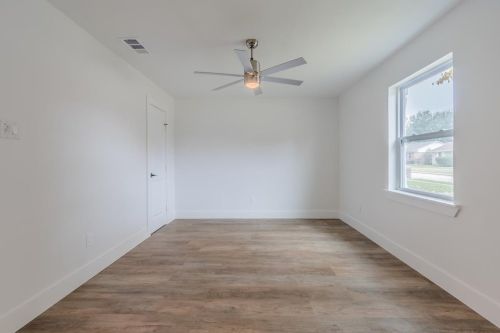 8703 Frst Grn Dr, Dallas TX 75243-4101 exterior