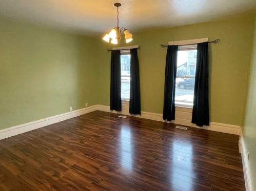 428 5 St, Manitowoc WI 54220-6807 exterior