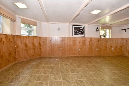 3854 Claremont Ave, Chicago IL 60618-3820 exterior