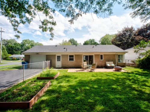 3404 Canterbury Ave, Kalamazoo, MI 49006-2814