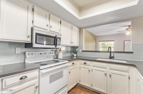 2200 Los Altos Dr, Chandler AZ 85224-1121 exterior