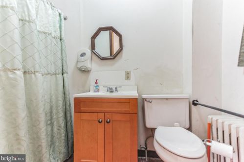 1513 2nd St, Philadelphia PA 19122-2602 exterior