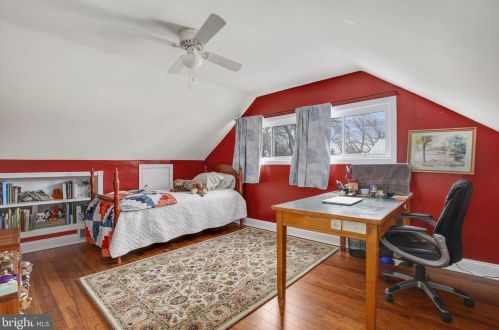 813 Crothers Ln, Rockville MD 20852-1104 exterior