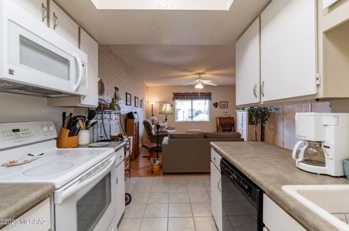 2778 Camino Selva, Green Valley AZ 85622-8203 exterior