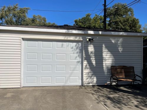 14437 State St, Chicago IL  60827-2837 exterior