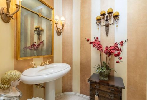 925 Spyglass Ln, Naples FL 34102-7735 exterior