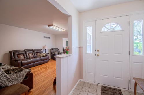 1242 Hyannis Dr, Saint Louis MO 63146-4639 exterior