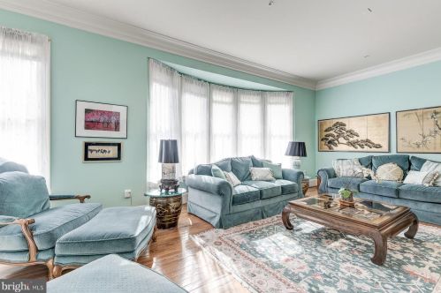 12561 Ansin Cir Dr, Rockville MD 20854-6912 exterior