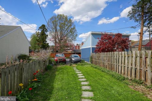 433 Walnut St, Lancaster PA 17603-3362 exterior