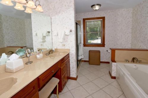 5124 Carriage Trace Dr, Saint Louis MO 63128-3150 exterior