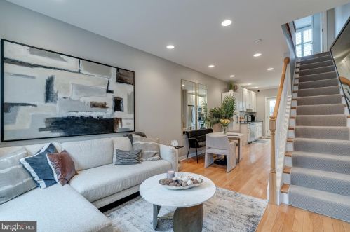 750 Bucknell St, Philadelphia PA  19130-2506 exterior