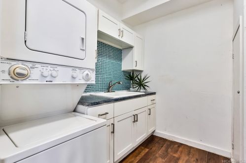 2910 Dole St, Honolulu HI 96816-1730 exterior