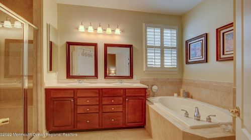 185 Huntington Dr, Jackson Twp NJ 08527-4795 exterior