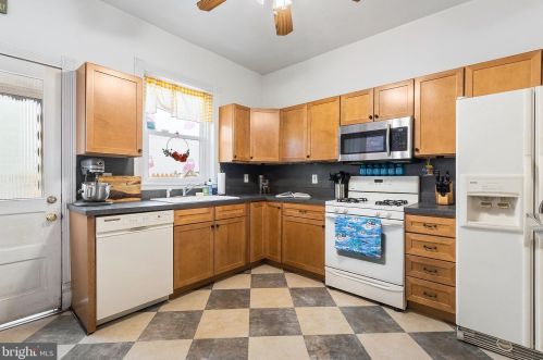 1510 10th St, Philadelphia PA 19147-6327 exterior