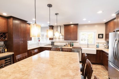 1352 Hill Ave, Fullerton CA 92833-4010 exterior