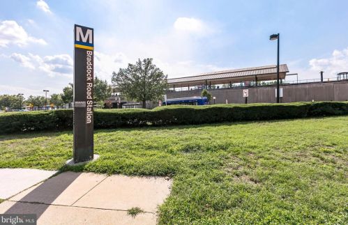 1801 Commonwealth Ave, Alexandria VA 22301-1403 exterior