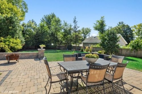 111 Clinton Ave, Elmhurst IL 60126-2906 exterior