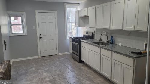 5743 Cedar Ave, Philadelphia PA  19143-1931 exterior