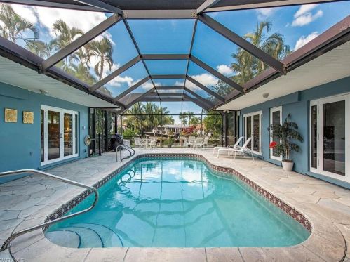 1550 Sandpiper St, Naples FL 34102-1595 exterior