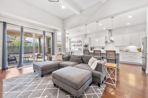 12612 Cardinal Flower Dr, Austin TX  78739 exterior