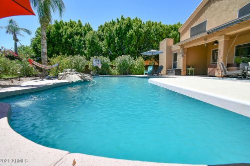 3151 Greythorne Way, Chandler AZ  85248-2152 exterior