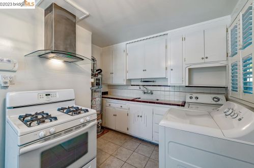 1630 Chestnut St, Berkeley CA 94702-1430 exterior