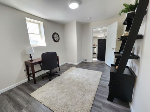 2840 Mary St, Pittsburgh, PA 15203-2320