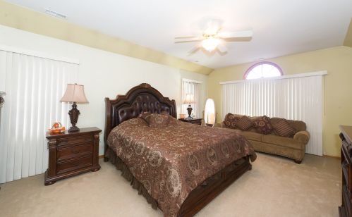 8236 Ainslie St, Chicago IL 60706-3067 exterior