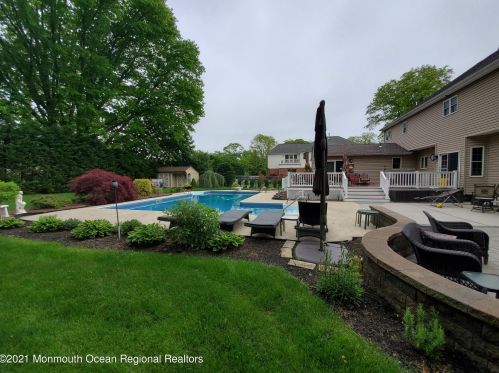 117 Beechwood Ave, West Long Branch NJ 07764-1801 exterior