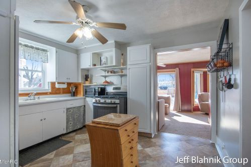 932 Innes St, Grand Rapids MI 49503-3519 exterior