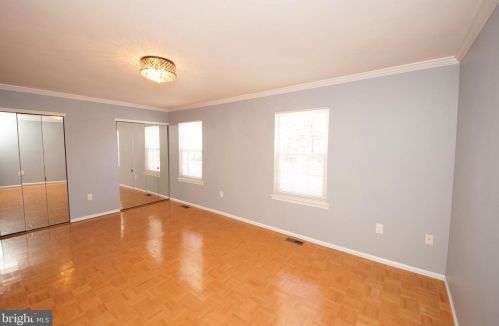 25 Jasmine Ct, Trenton NJ 08648-4808 exterior