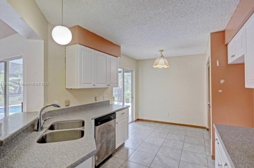 681 College Park Rd, Fort Pierce FL 34953-3330 exterior