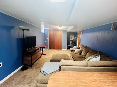 6715 Buchanan Ave, Pittsburgh PA  15122-2729 exterior