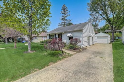 305 Rosa Rd, Madison, WI 53705-2657