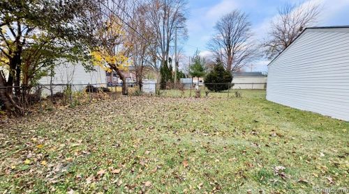 6181 Highview St, Dearborn Heights MI  48127-3055 exterior