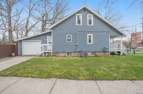 2636 Eastern Ave, Grand Rapids MI 49507-3603 exterior