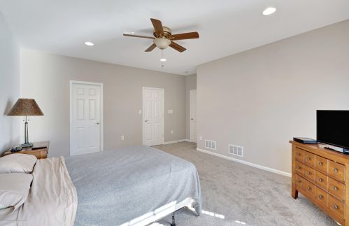 10 Heath Ln, Jackson Twp NJ 08527-4696 exterior