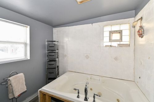 1813 59, Milwaukee WI 53214-5129 exterior